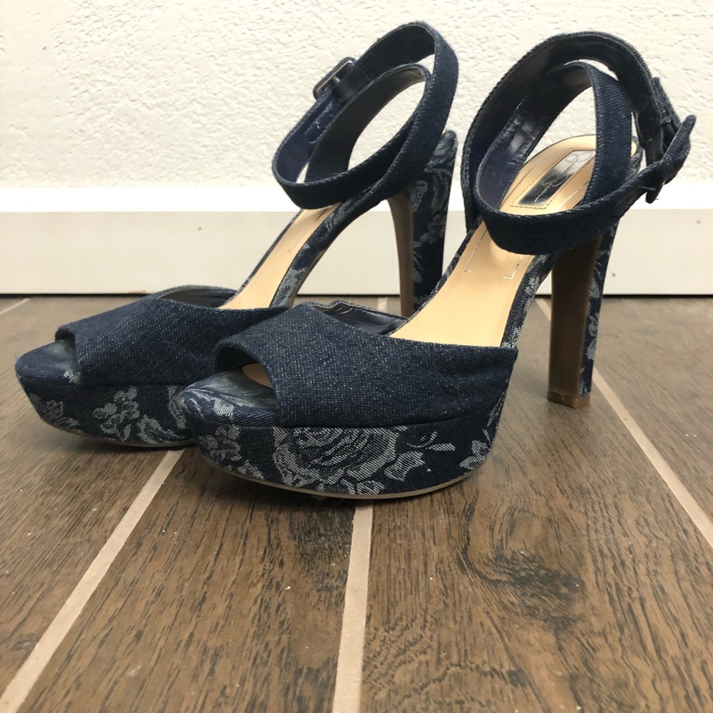 Jessica Simpson heels